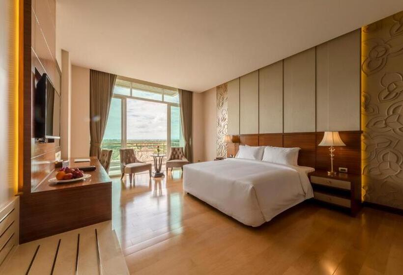 デラックスルーム, Garden City