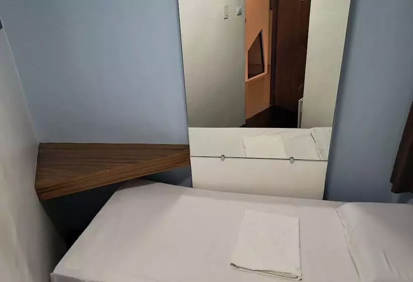Standard Yhden Hengen Huone, Ggalyx Inn
