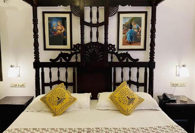 Quarto Deluxe, Kotra Haveli A Boutique Hotel By Lake Pichola