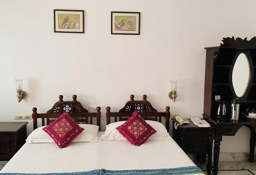 Quarto Deluxe, Kotra Haveli A Boutique Hotel By Lake Pichola