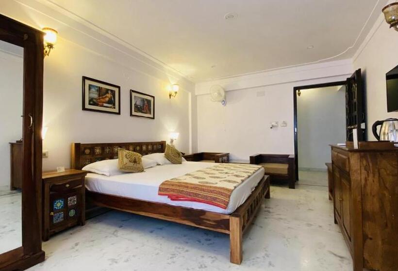 Quarto Deluxe, Kotra Haveli A Boutique Hotel By Lake Pichola