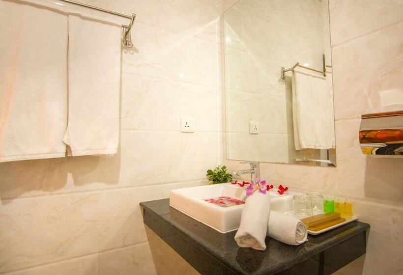 חדר דלוקס, Samnang Laor Phnom Penh