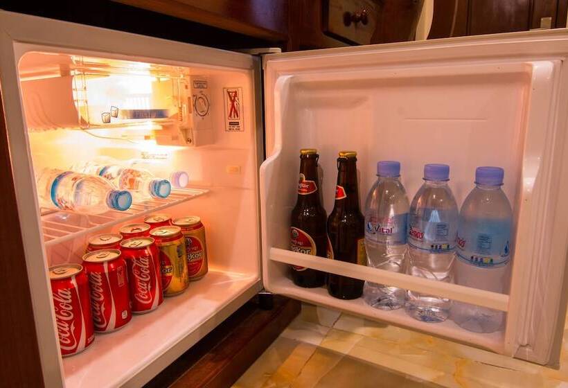 סוויטה, Samnang Laor Phnom Penh