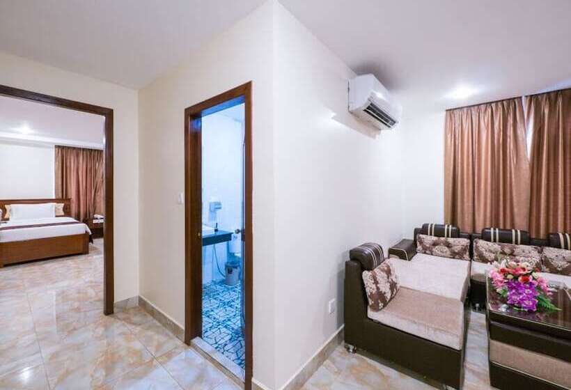 סוויטה, Samnang Laor Phnom Penh