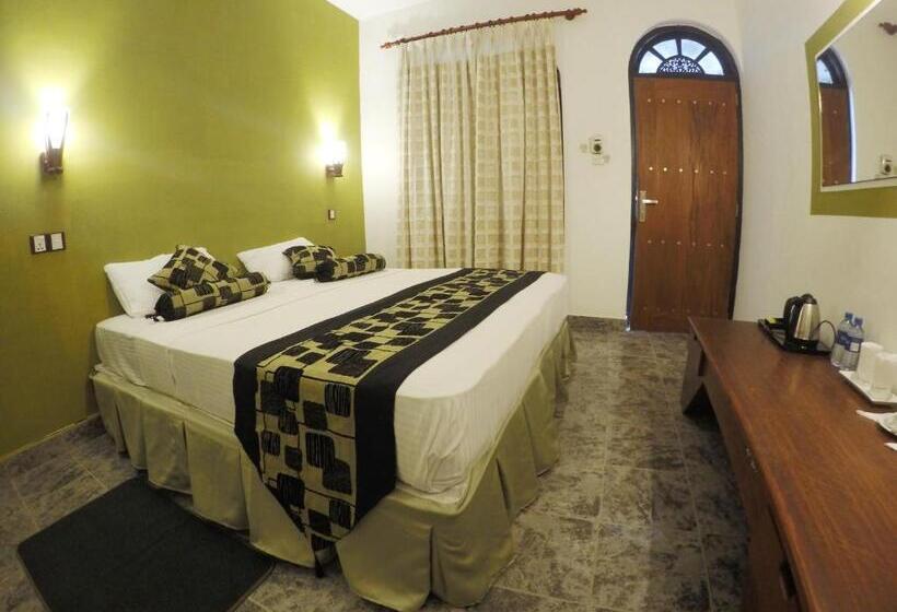 Номер Стандарт Вид на Бассейн, Sunray