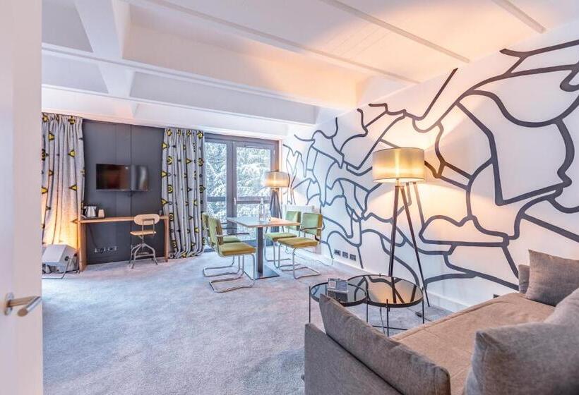 جناح, Totem, Friendly Hotel & Spa