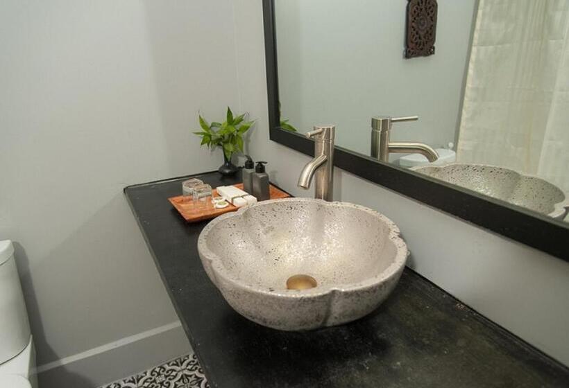 Номер Deluxe с Балконом, Vacation Boutique