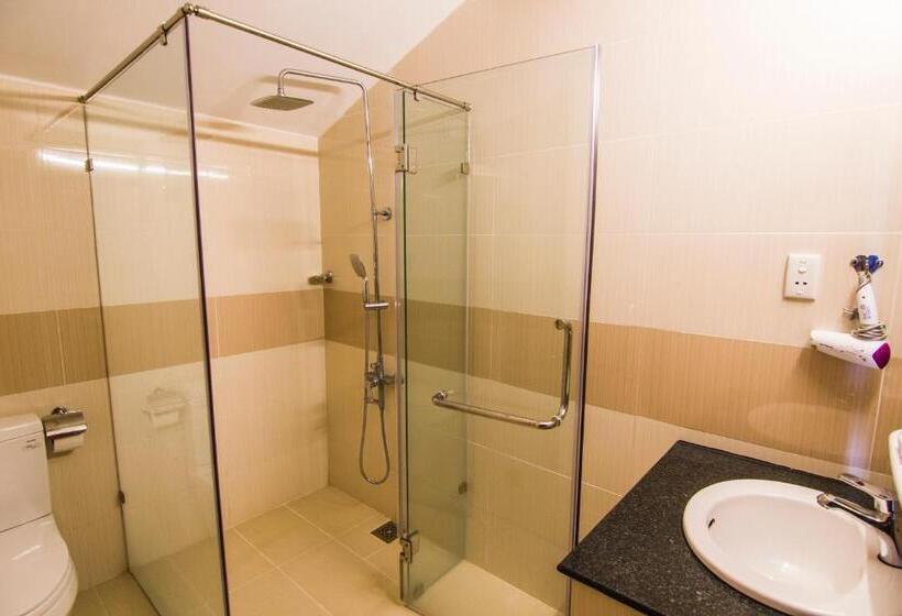 اتاق لوکس با چشم‌انداز دریا, Vung Tau Intourco Resort