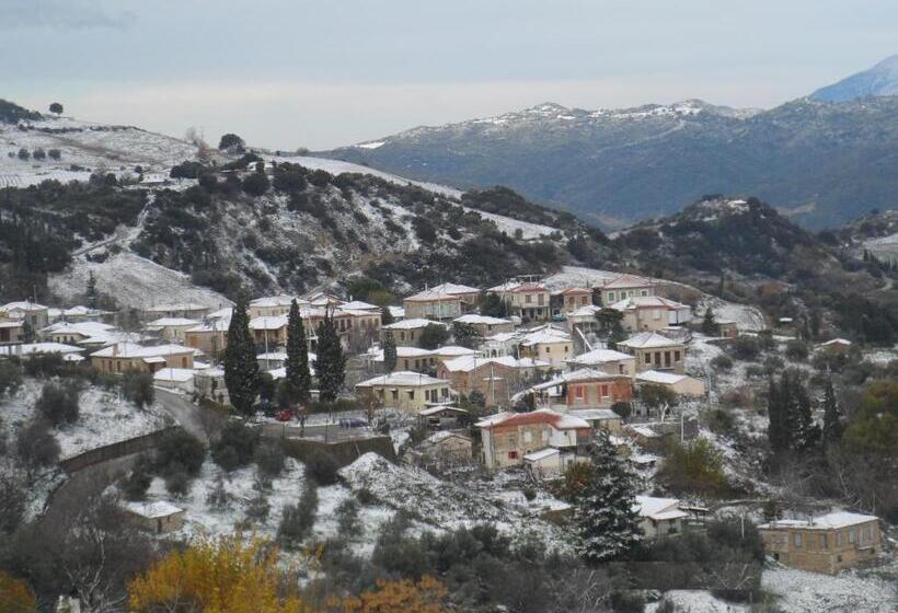 סוויטה, Gerofotis Traditional Guesthouse Est 1892   Close To Aigio, Akoli, Selianitika