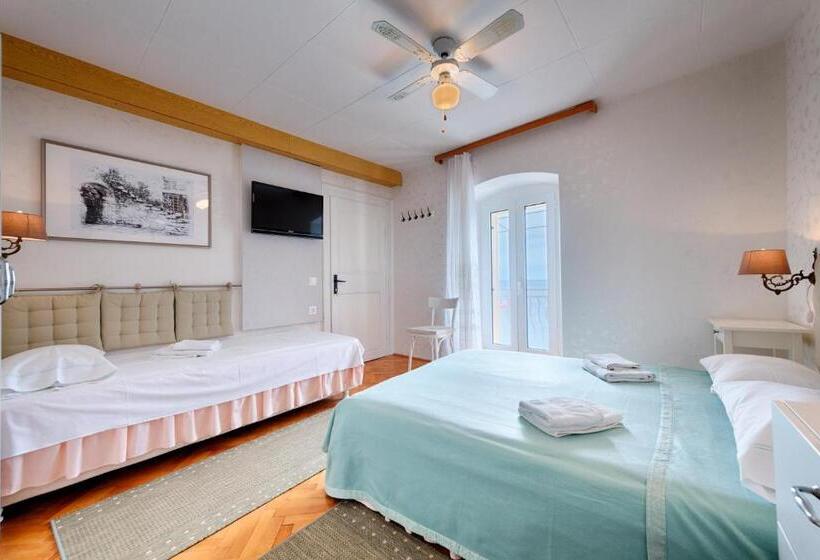 Triple Room Sea View, Apartments And Rooms By The Sea Komiza, Vis   2431