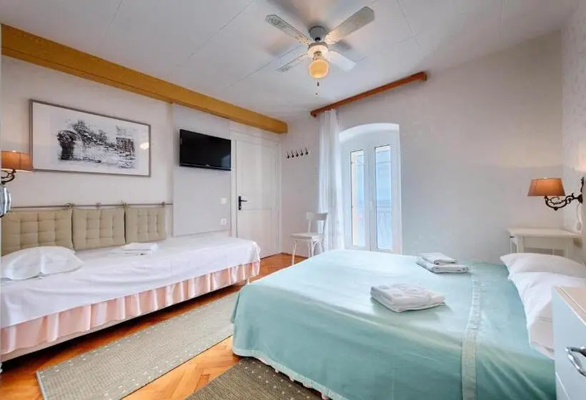 Triple Room Sea View, Apartments And Rooms By The Sea Komiza, Vis   2431