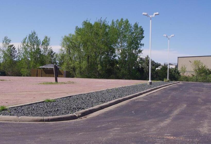 Студия Deluxe, Selby Motel