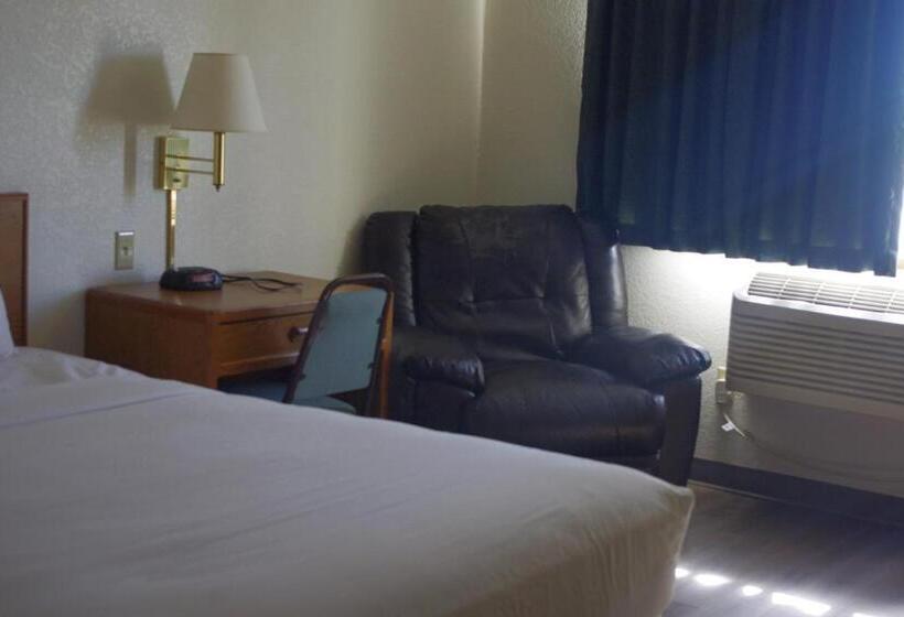 Студия Deluxe, Selby Motel