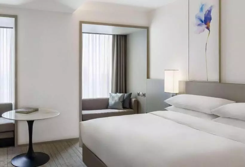 اتاق سوپریور با تخت بزرگ, Courtyard By Marriott Taipei Downtown