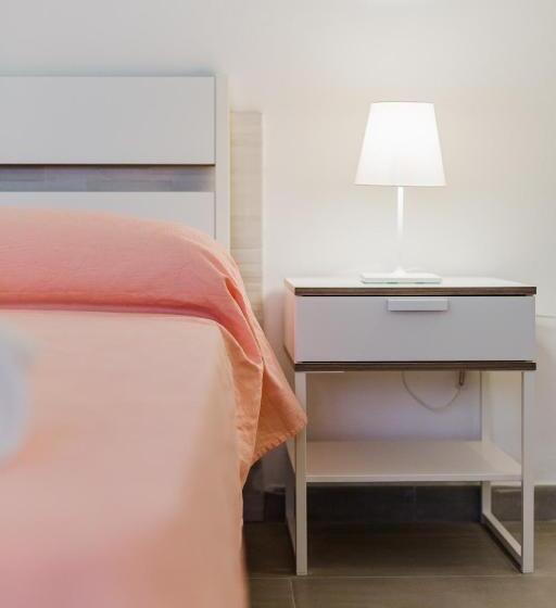 小型套房, Calasetta Residence