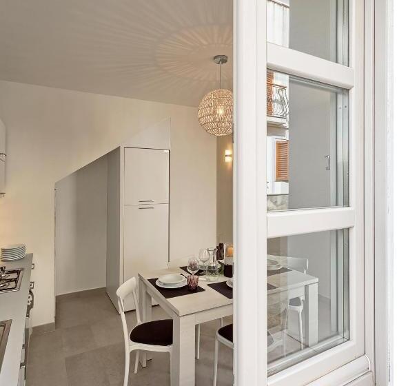 침실 1개 이그제큐티브 아파트, Calasetta Residence