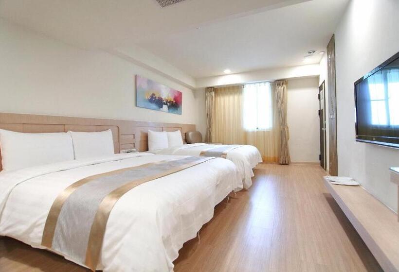 اتاق استاندارد چهار تخته, Clownfish Resort