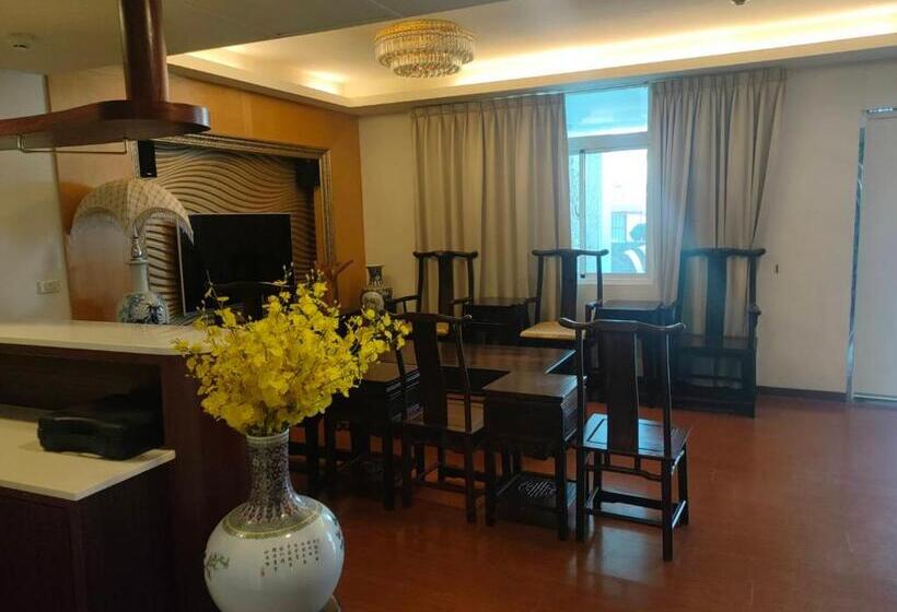 سوئیت 2 خوابه, Clownfish Resort