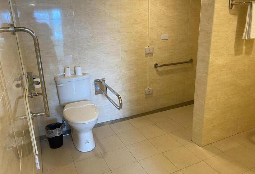 اتاق استاندارد برای معلولان, Clownfish Resort