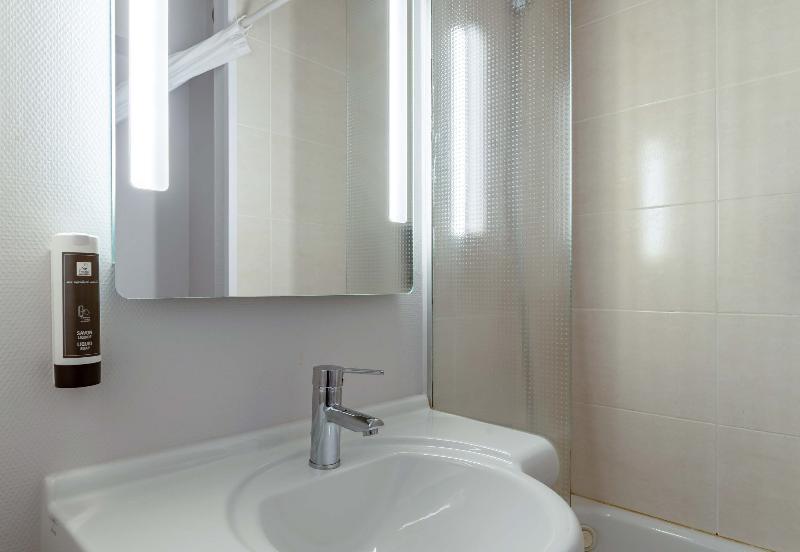 غرفة قياسية رباعية, B&b Hotel Le Havre Harfleur 1