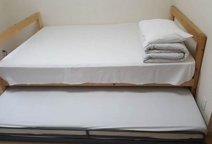 דירת חדר אקונומי, Sophiearth Apartment