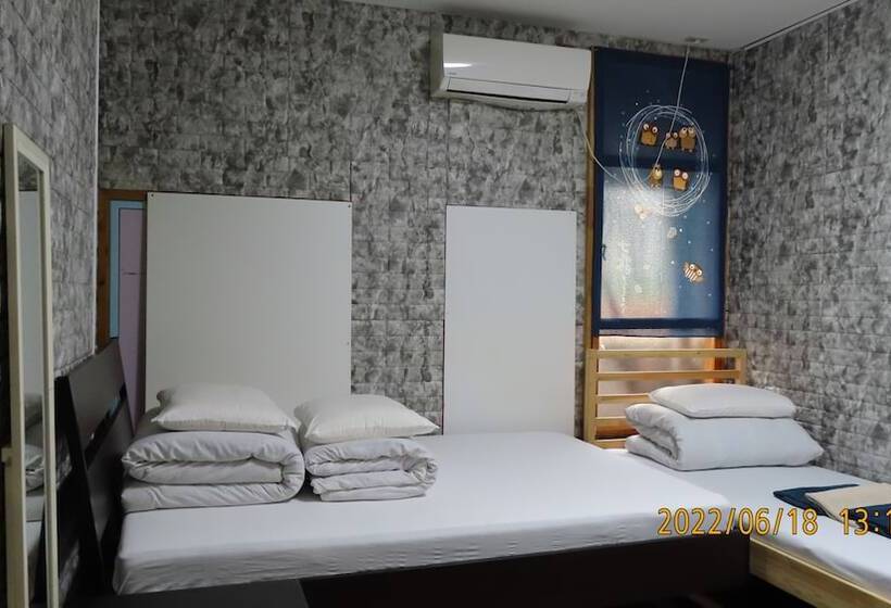 דירת חדר אקונומי, Sophiearth Apartment