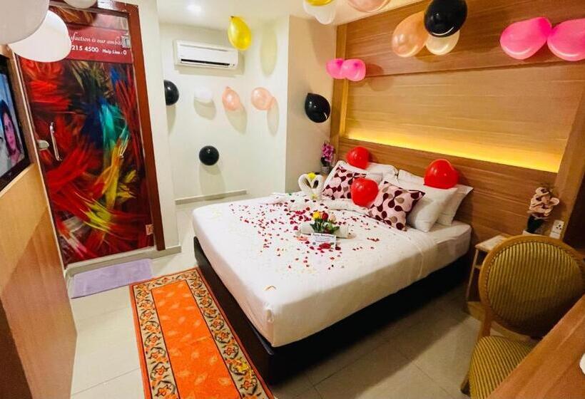 اتاق لوکس با تخت دو نفره بزرگ, Easy Hotel Kl Sentral