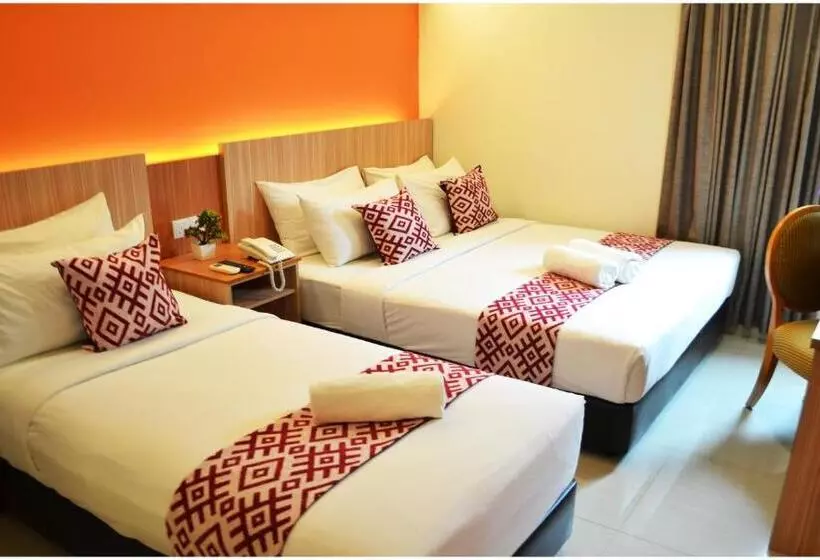 اتاق لوکس سه تخته, Easy Hotel Kl Sentral