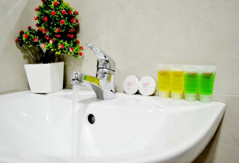 اتاق لوکس سه تخته, Easy Hotel Kl Sentral