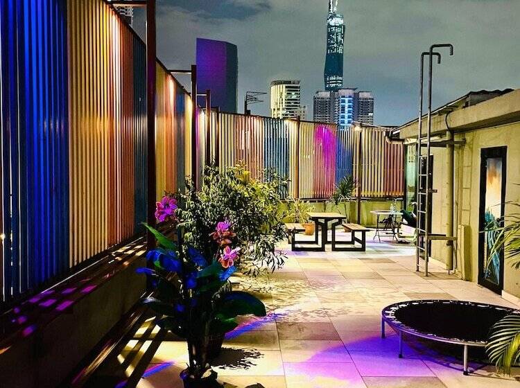 اتاق لوکس سه تخته, Easy Hotel Kl Sentral