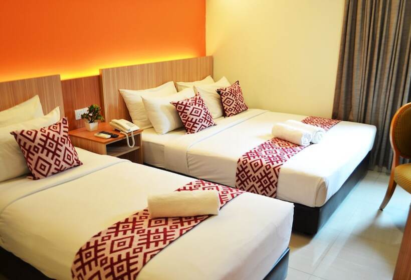 اتاق لوکس سه تخته, Easy Hotel Kl Sentral