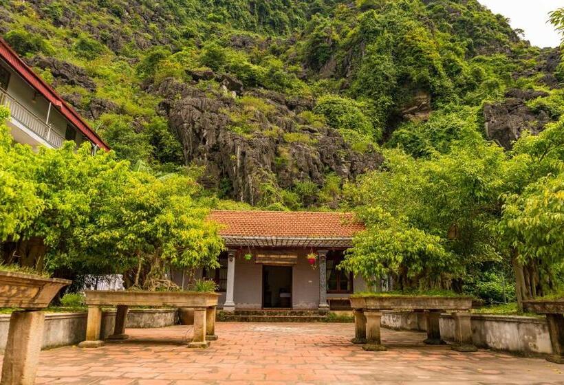 غرفة عائلية مطلّة علي الجبل, Mua Caves Ecolodge