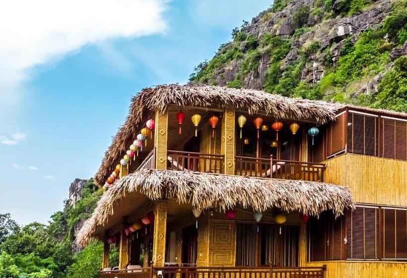 اتاق خانوادگی, Mua Caves Ecolodge