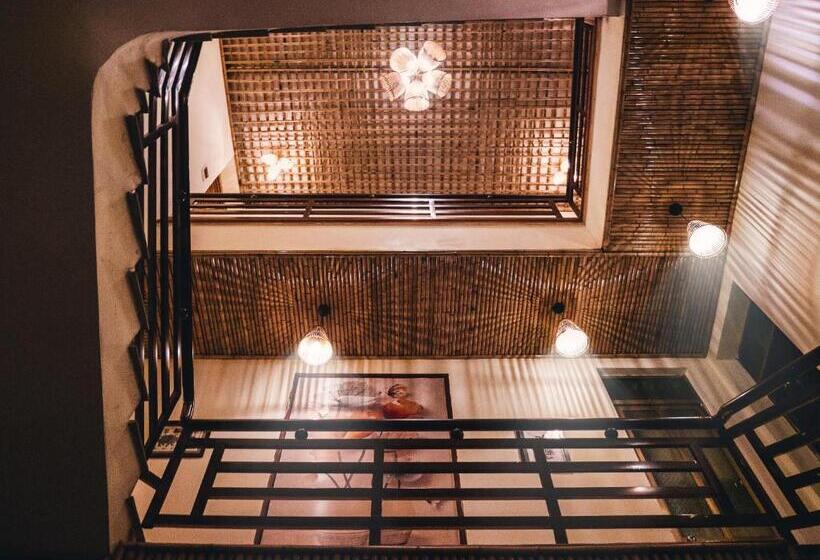 غرفة عائلية, Mua Caves Ecolodge