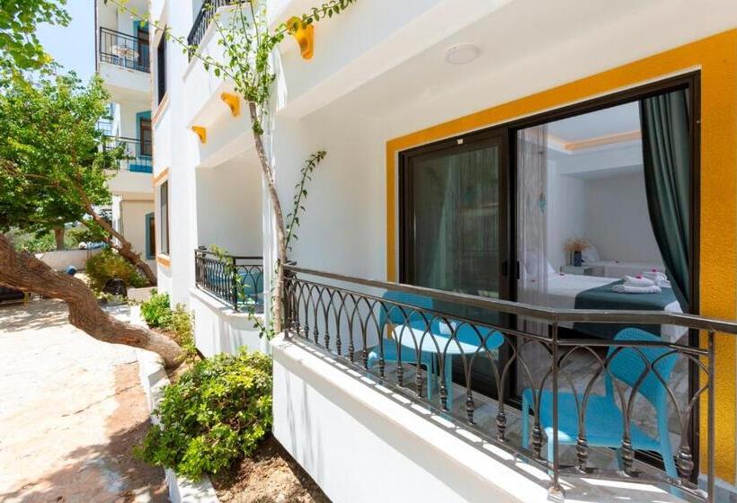 חדר משפחתי, Payam