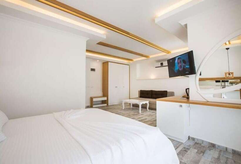 חדר משפחתי, Payam