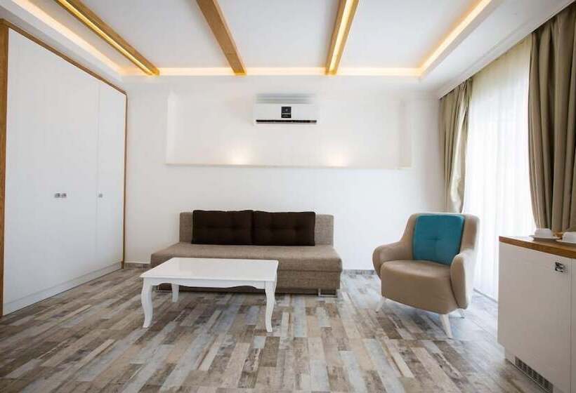 חדר משפחתי, Payam