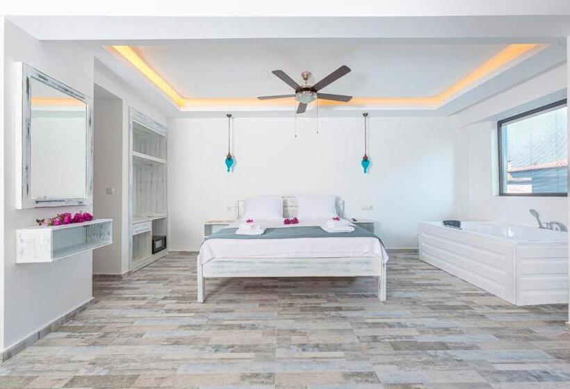 סוויטה עם ג'קוזי, Payam