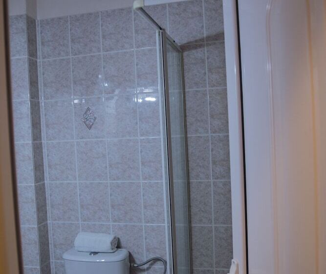 غرفة كلاسيكية مطلّة علي البحر, Pension Delfini