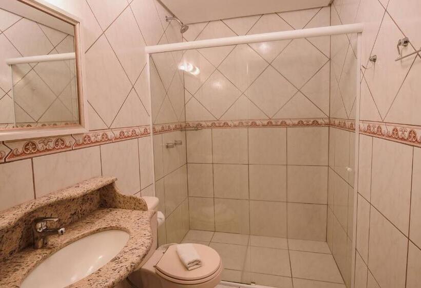 Трехместный Номер Стандарт с Балконом, Vista Do Vale