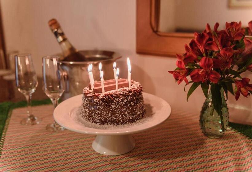 Трехместный Номер Стандарт с Балконом, Vista Do Vale