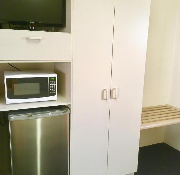 家庭间, Balonne River Motor Inn