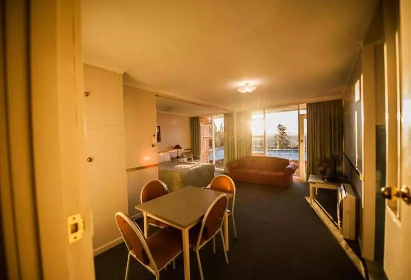 آپارتمان 1 خوابه, Parklane Motel