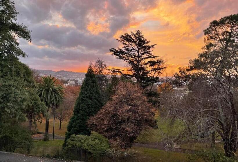 标准间带阳台, Parklane Motel