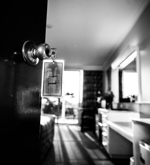 스탠다드 발코니 룸, Parklane Motel