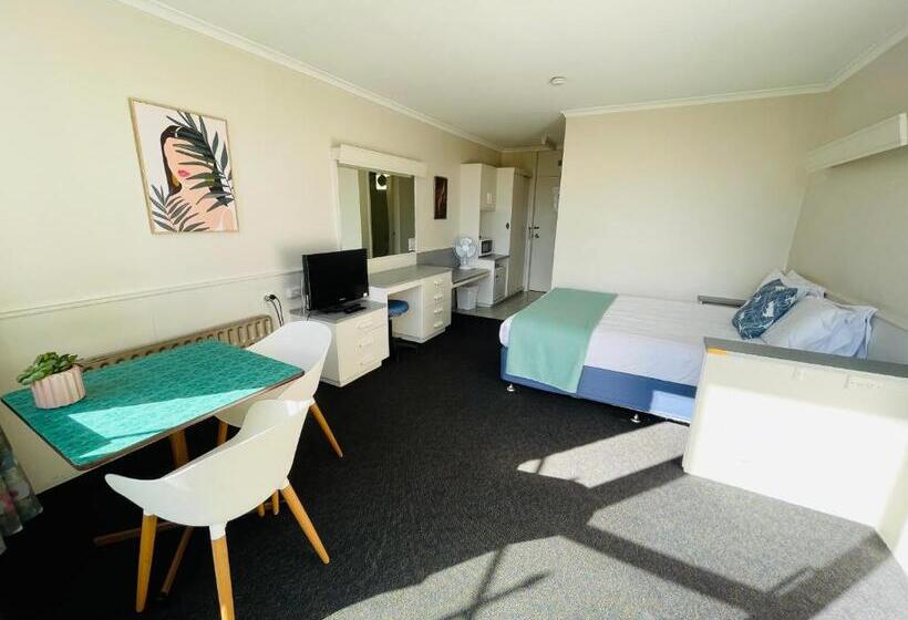 스탠다드 발코니 룸, Parklane Motel