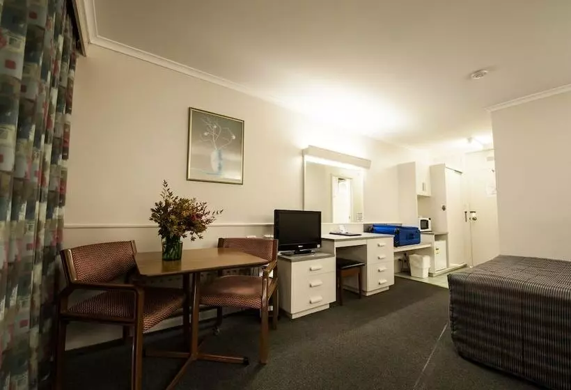 اتاق استاندارد, Parklane Motel