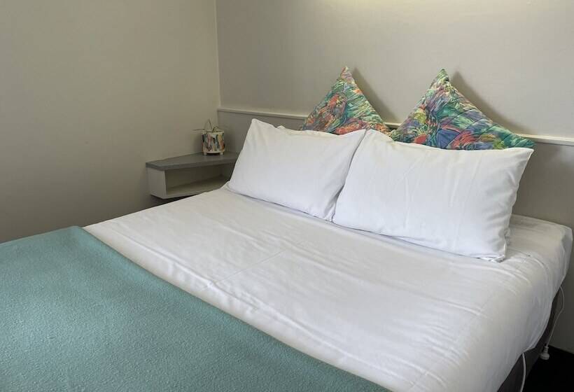 标准间, Parklane Motel