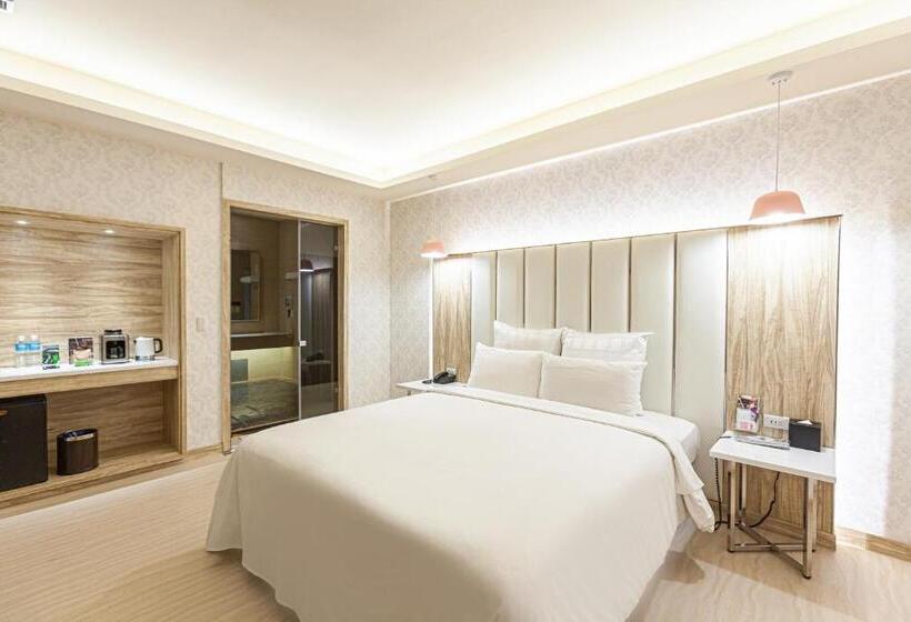 اتاق لوکس, Six Star Motel  Zhongli