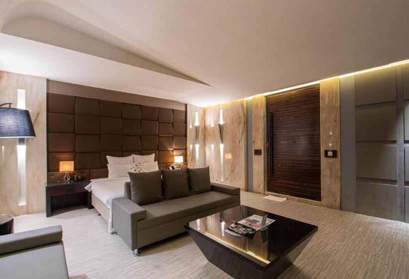 اتاق لوکس, Six Star Motel  Zhongli